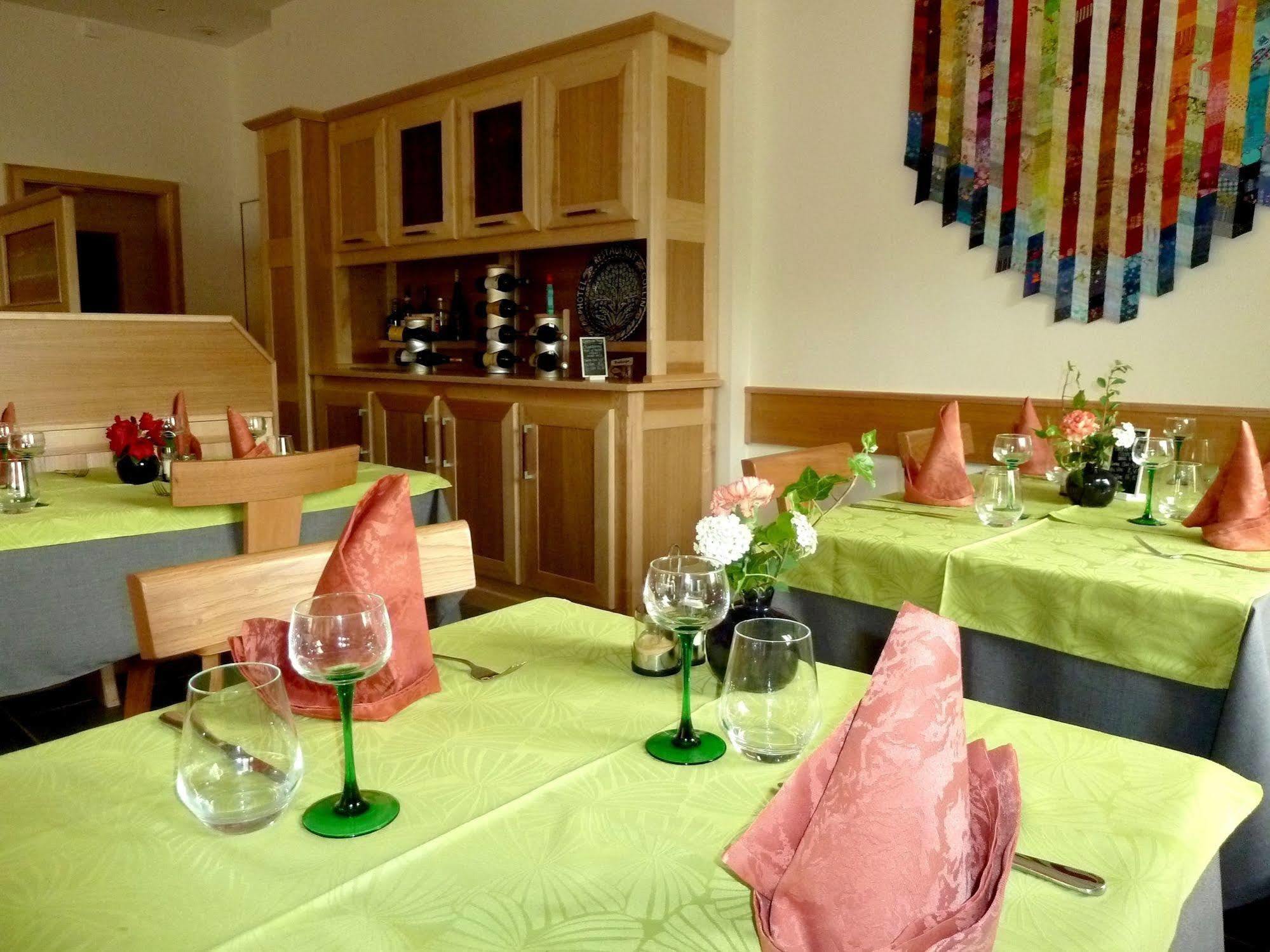 Hotel Restaurant Collin Ferrette Eksteriør bilde